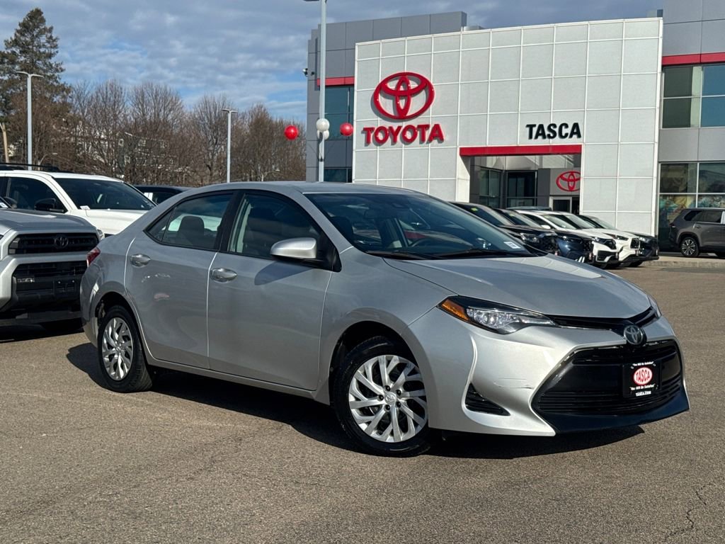 Used 2017 Toyota Corolla LE image 1