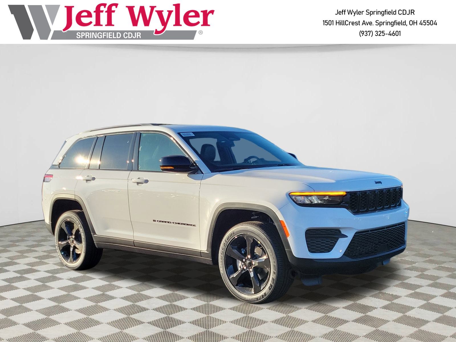 New 2025 Jeep Grand Cherokee Laredo