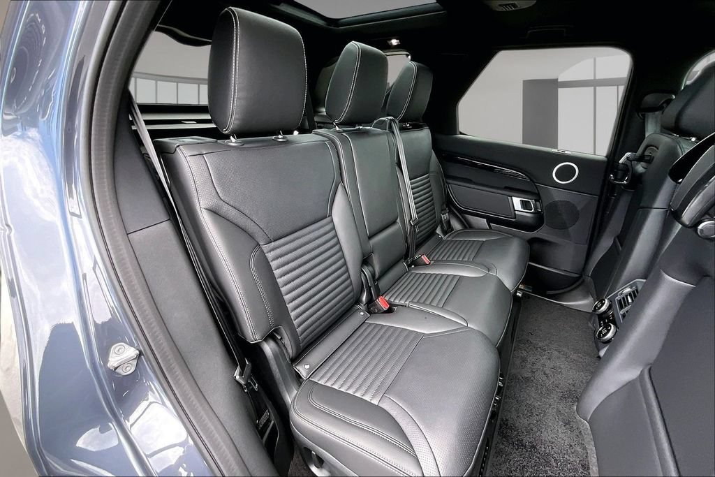New 2026 Land Rover Discovery S AWD/4WD image 10