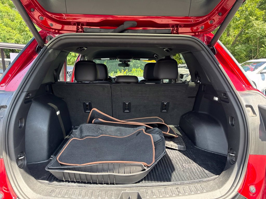 Used 2026 GMC Terrain AT4 w/ LPO, Floor Liner Package AWD/4WD image 13