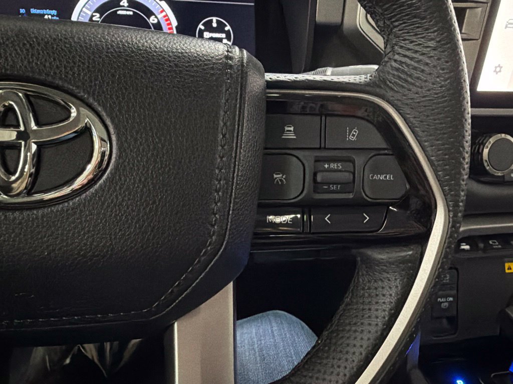 Used 2024 Toyota Tundra Limited AWD/4WD image 21