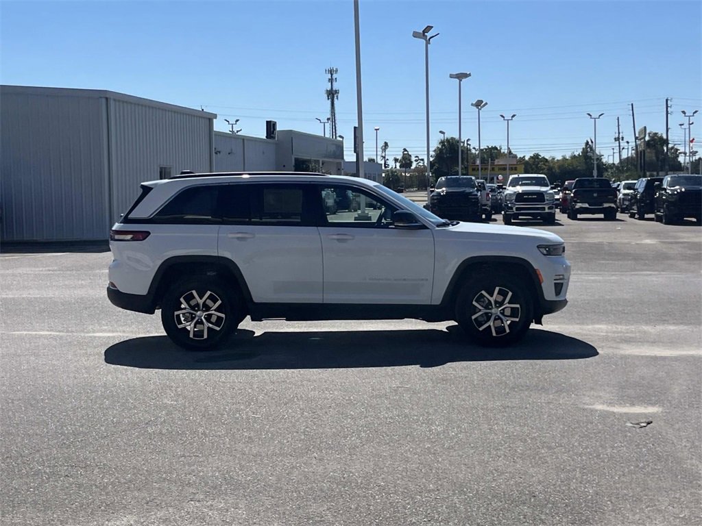 New 2025 Jeep Grand Cherokee Limited image 6