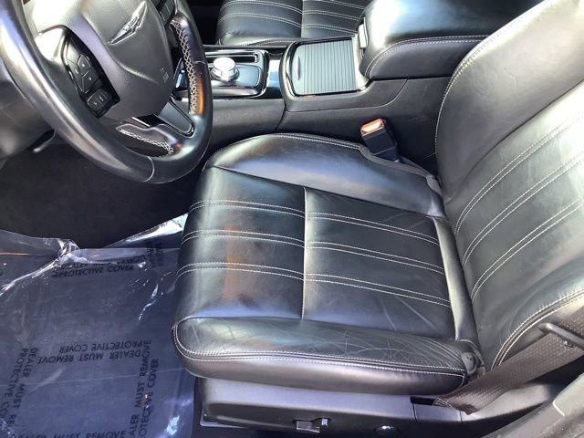 Used 2022 Chrysler 300 S RWD image 9