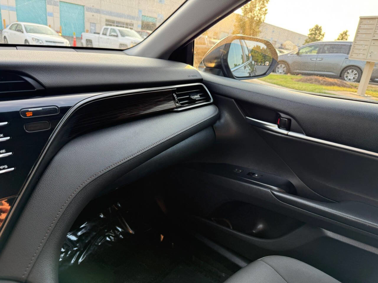Used 2020 Toyota Camry LE image 35