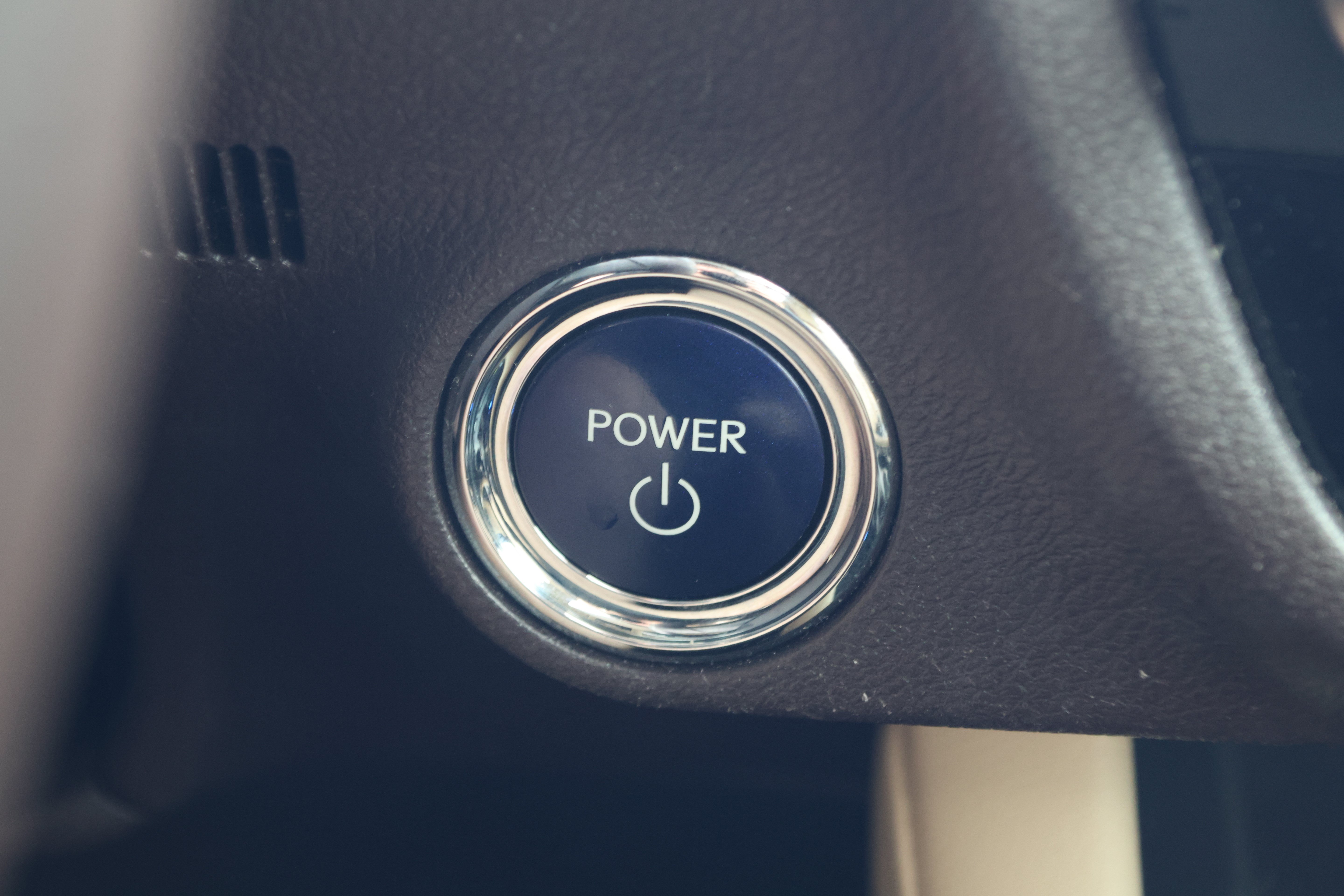 Used 2019 Lexus RX 450h AWD w/ Luxury Package image 25