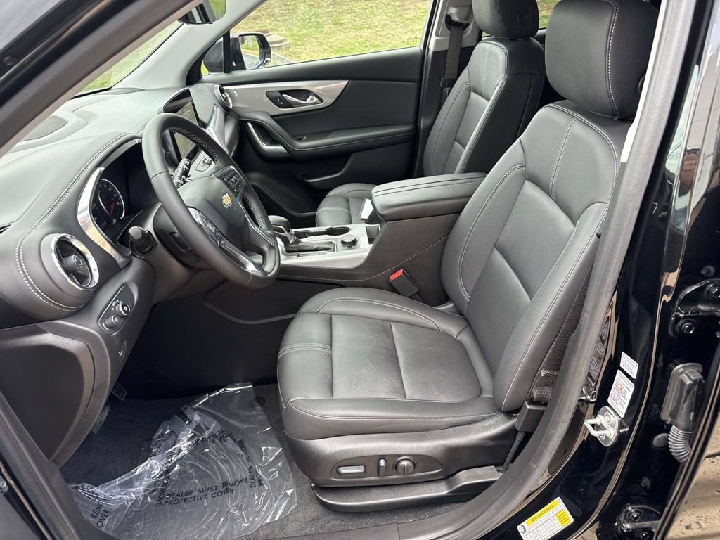 Used 2024 Chevrolet Blazer LT w/ Sound & Technology Package AWD/4WD image 6