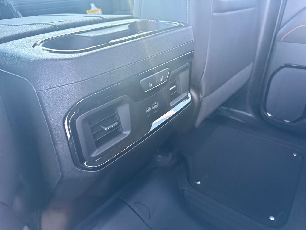 New 2026 GMC Sierra 1500 AT4 w/ Technology Package AWD/4WD image 23