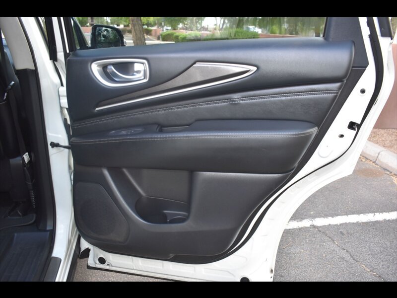 Used 2017 INFINITI QX60 FWD w/ Premium Plus Package image 29