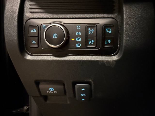 Used 2025 Ford F450 Platinum w/ FX4 Off-Road Package AWD/4WD image 21