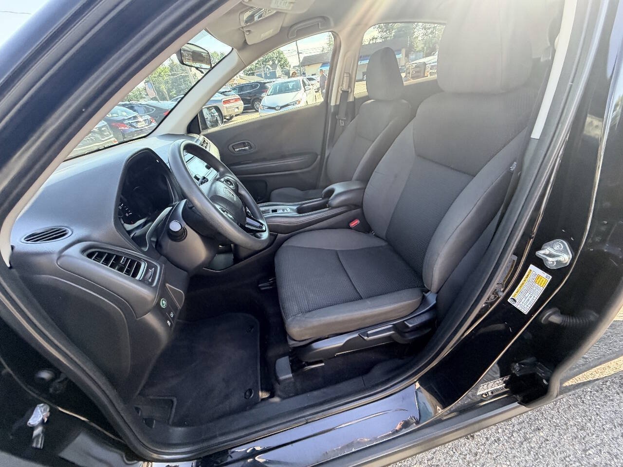 Used 2019 Honda HR-V LX image 33
