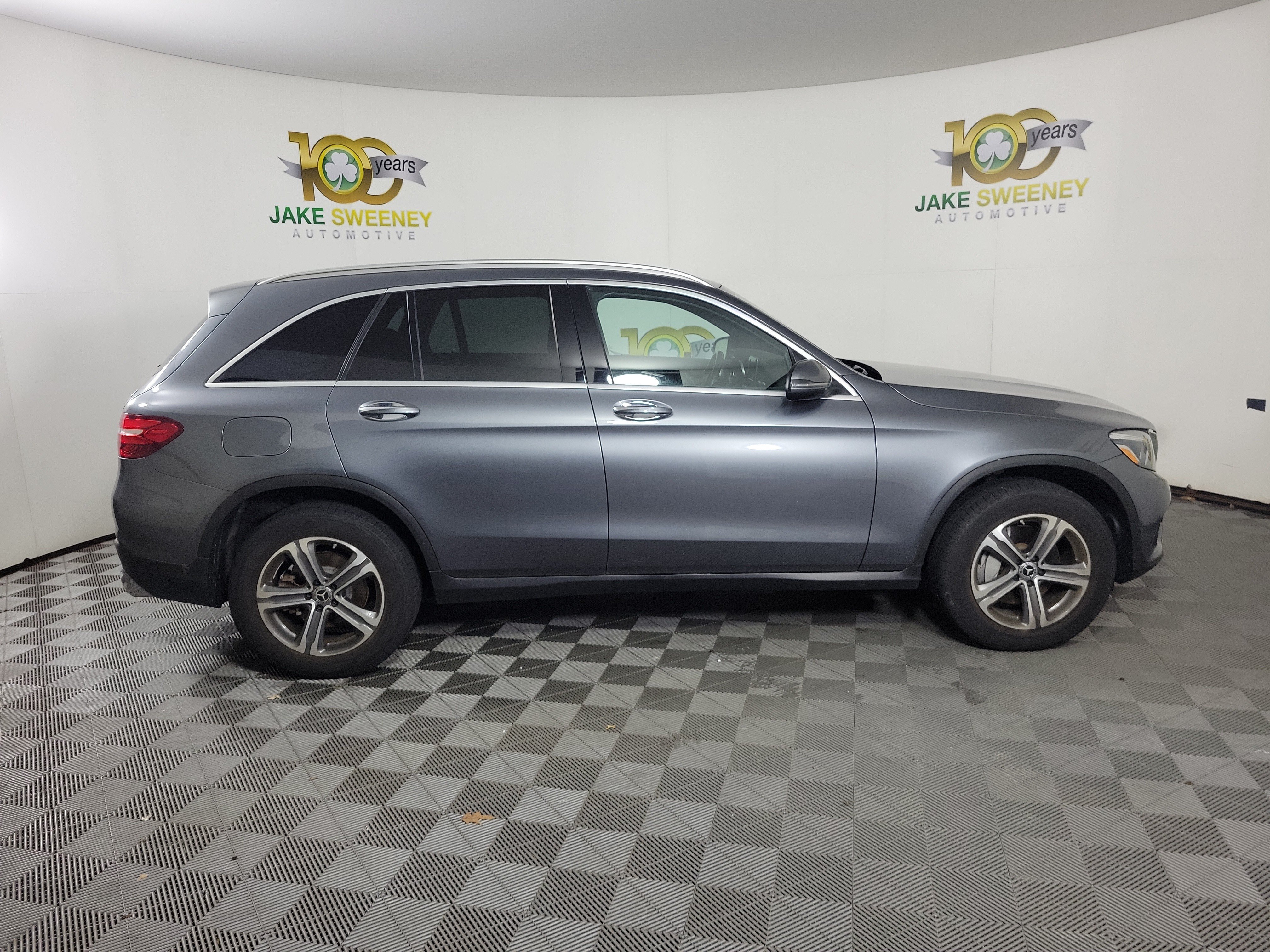 Used 2018 Mercedes-Benz GLC 300 4MATIC image 4