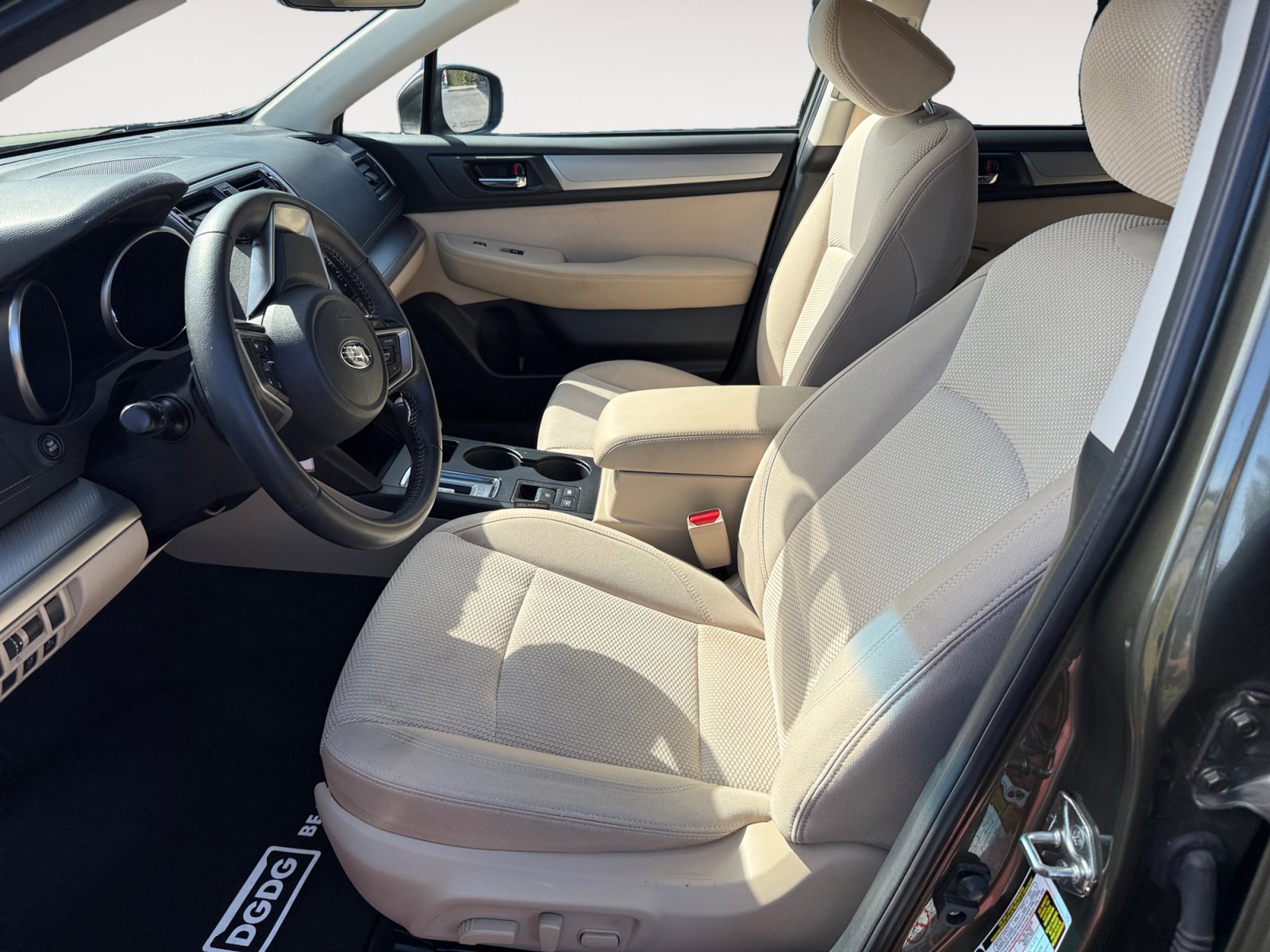 Used 2019 Subaru Outback 2.5i Premium image 10