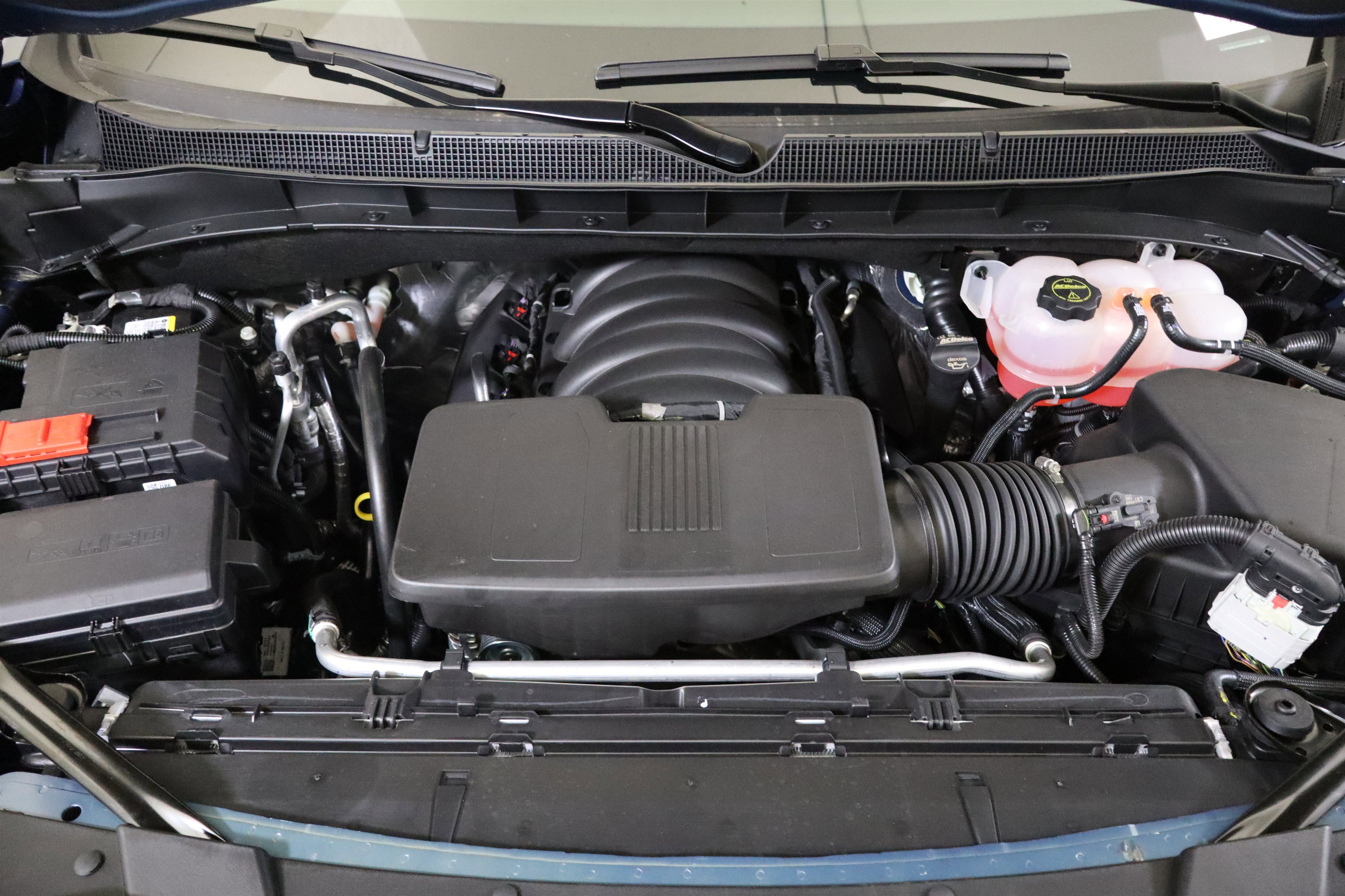 New 2025 Chevrolet Suburban Premier image 14