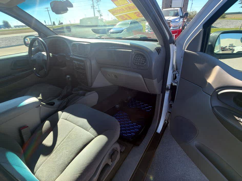 Used 2002 Chevrolet TrailBlazer LT AWD/4WD image 28