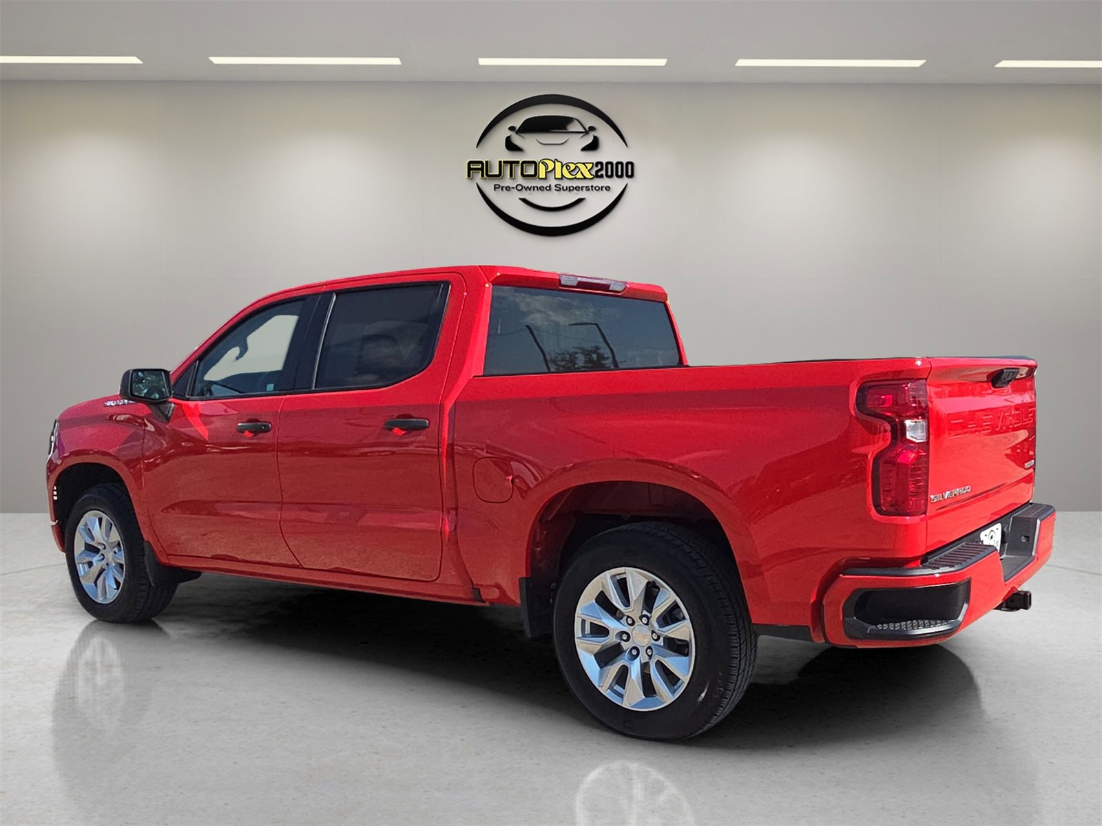 Used 2024 Chevrolet Silverado 1500 Custom image 5