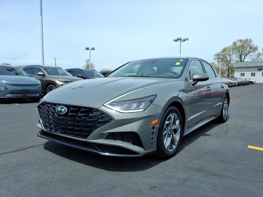 Certified 2023 Hyundai Sonata SEL w/ Preferred Accessory Package