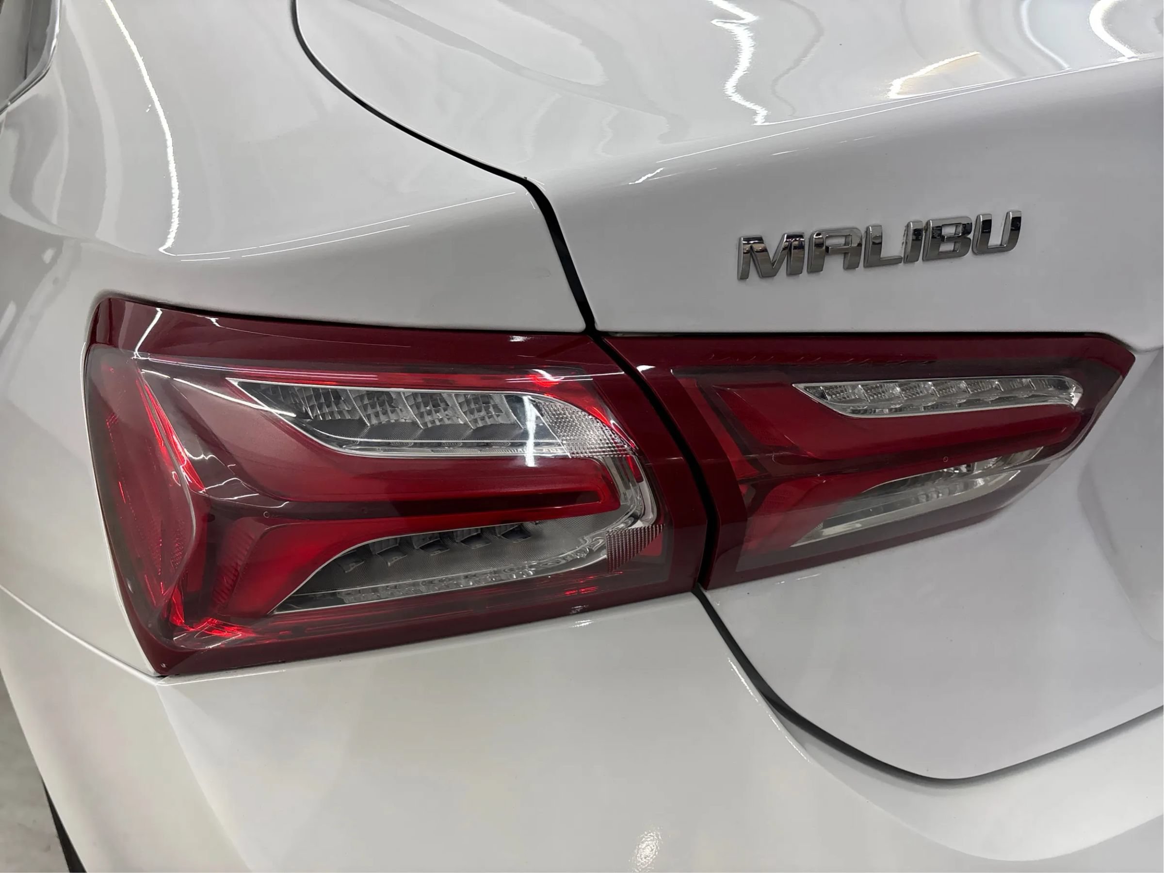Used 2024 Chevrolet Malibu LT FWD image 32