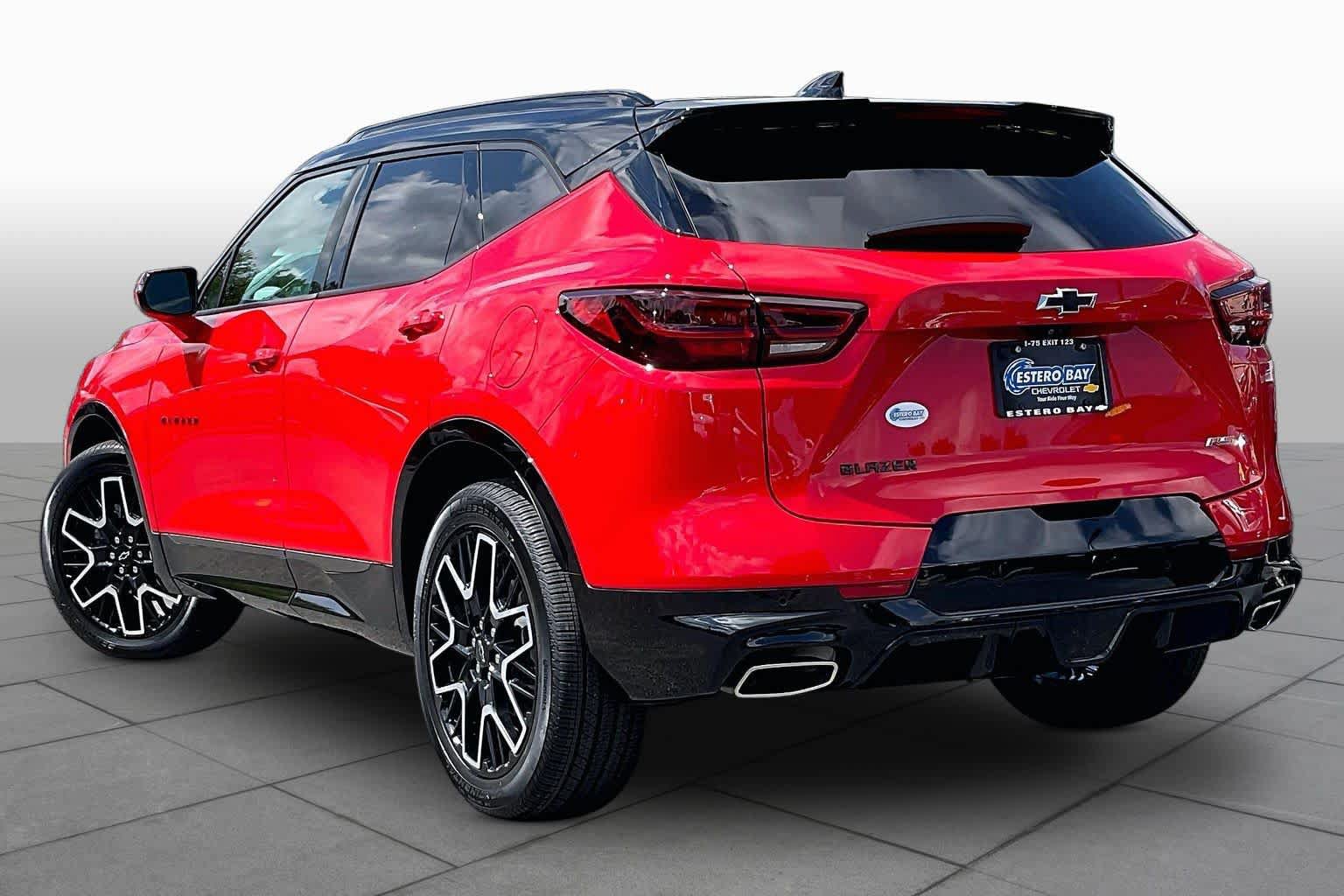 Used 2023 Chevrolet Blazer RS w/ Driver Confidence II Package FWD image 12