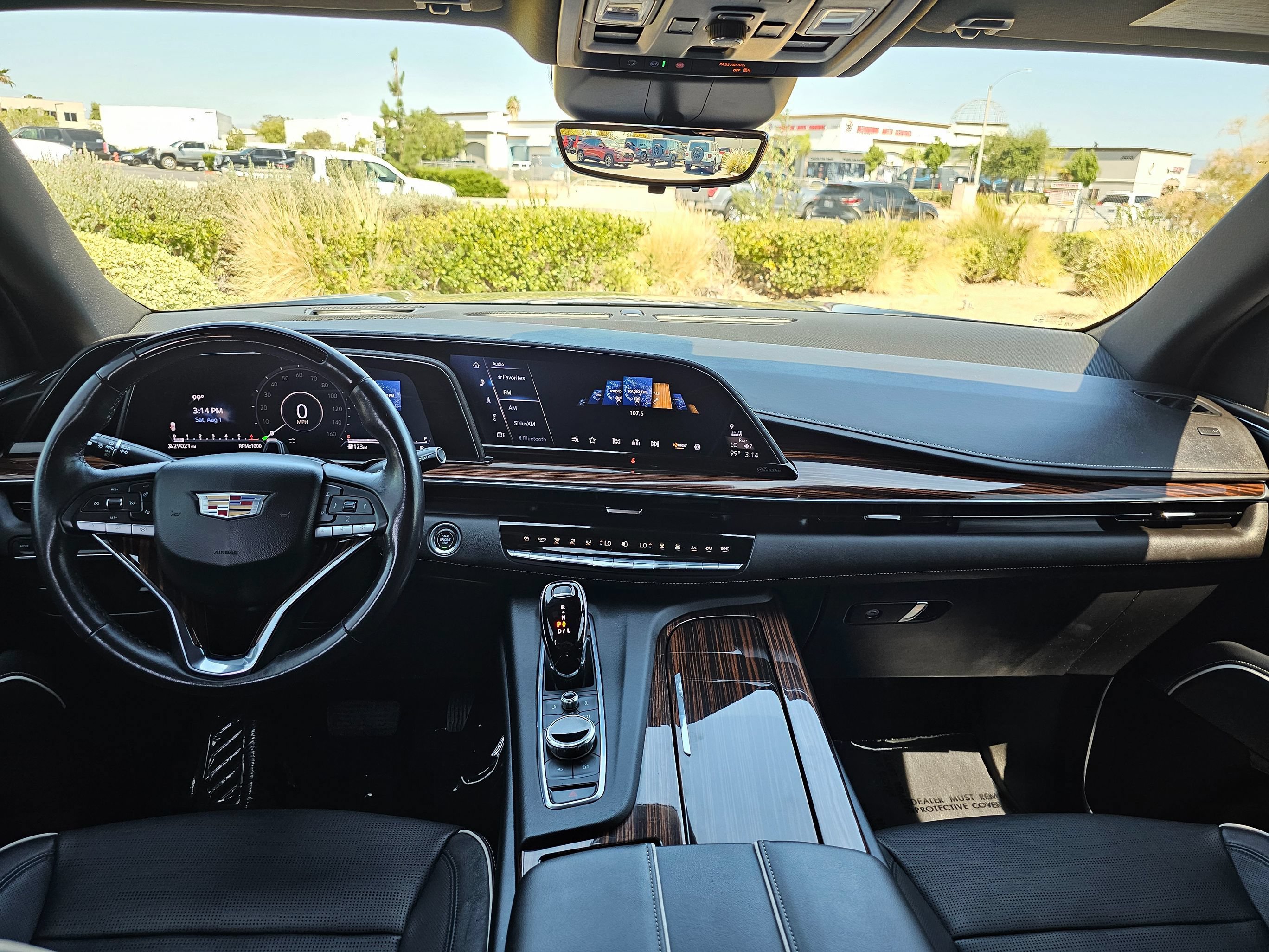 Used 2023 Cadillac Escalade Premium Luxury RWD image 30