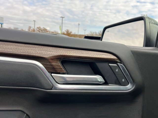 Used 2025 Chevrolet Silverado 1500 LT Trail Boss w/ Convenience Package II image 12