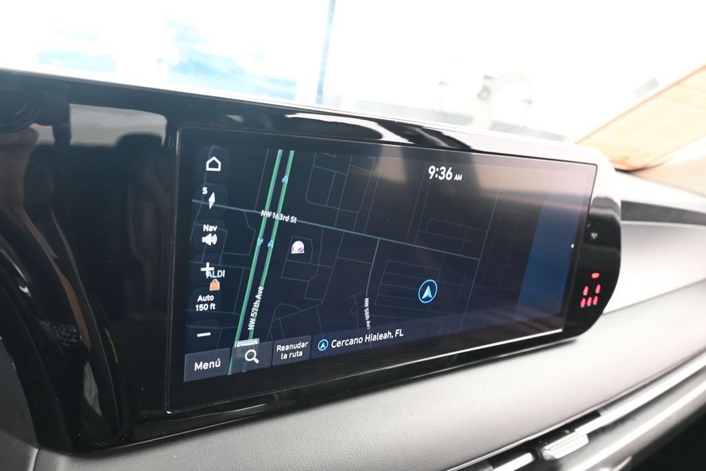 Used 2024 Hyundai Palisade SEL w/ Premium Package FWD image 19