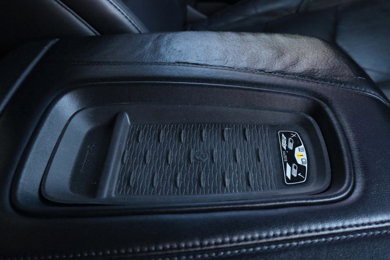 Used 2016 Cadillac Escalade Luxury image 21