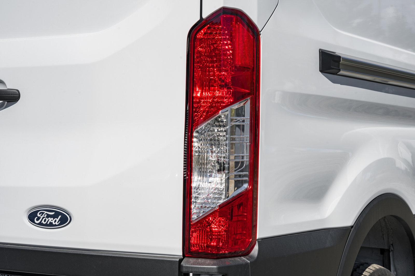 New 2026 Ford Transit 250 148 Medium Roof image 7