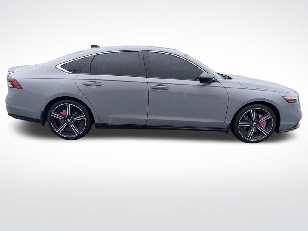 Used 2025 Honda Accord Sport image 10