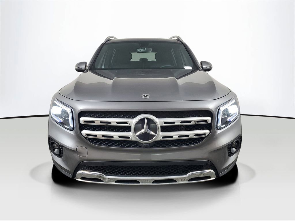 Used 2023 Mercedes-Benz GLB 250 image 2