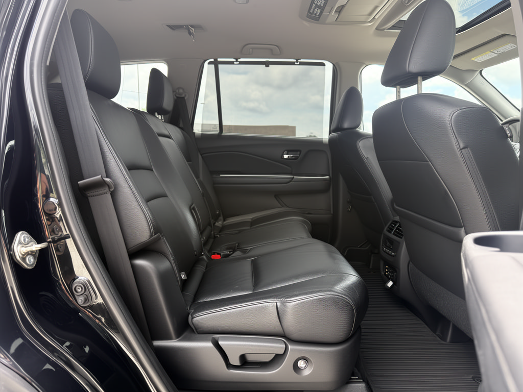 Used 2016 Honda Pilot Touring image 11