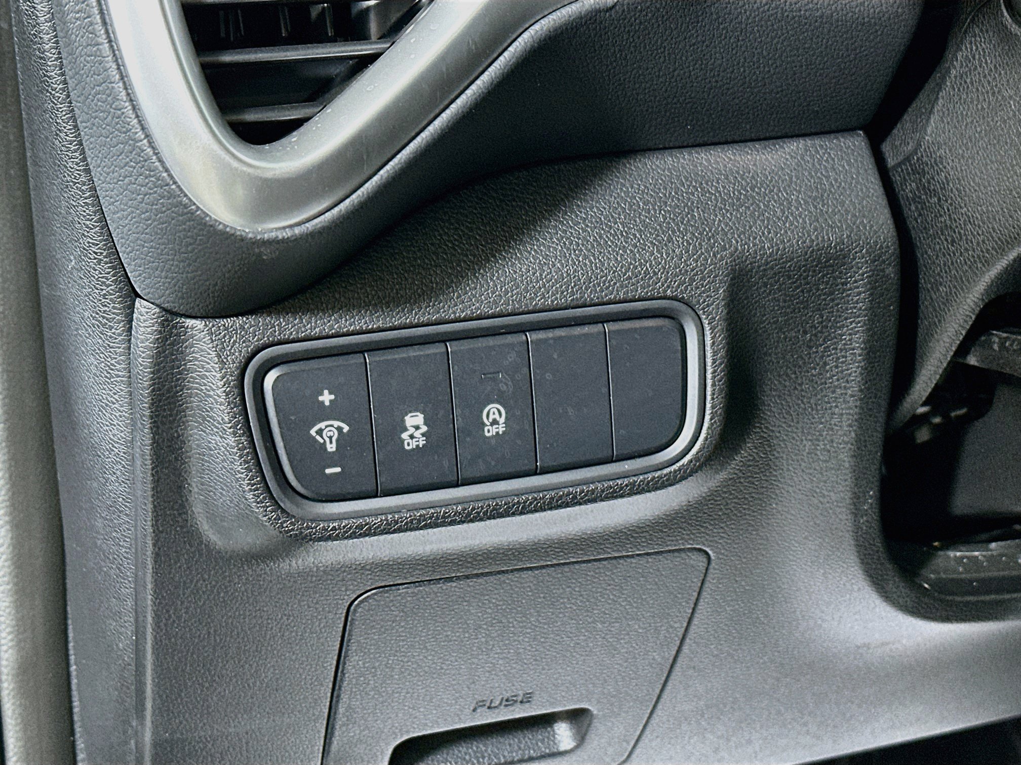 Certified 2025 Kia Soul LX w/ LX Technology Package FWD image 10