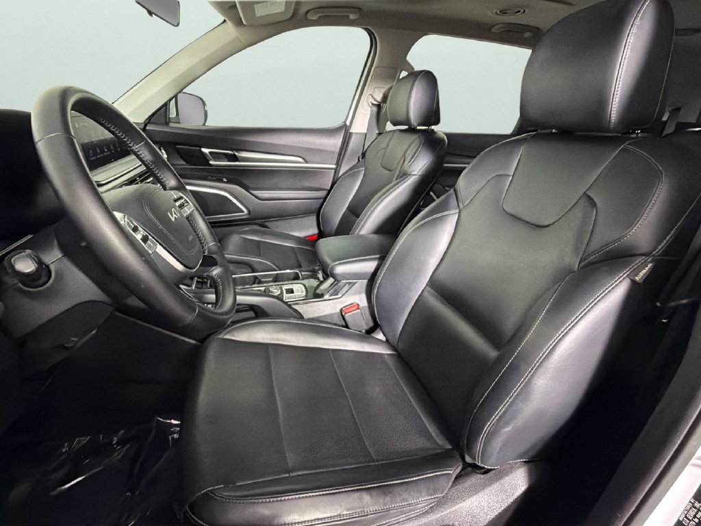 Used 2022 Kia Telluride S FWD image 18