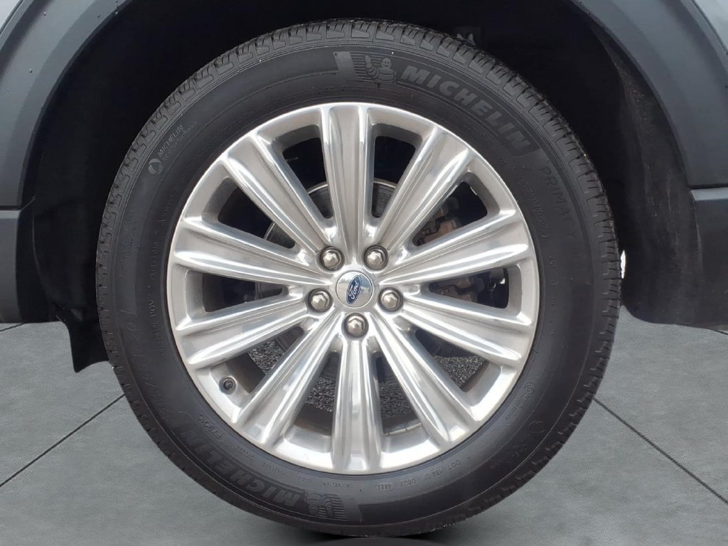 Used 2025 Ford Explorer Platinum w/ LUX Leather Package AWD/4WD image 11