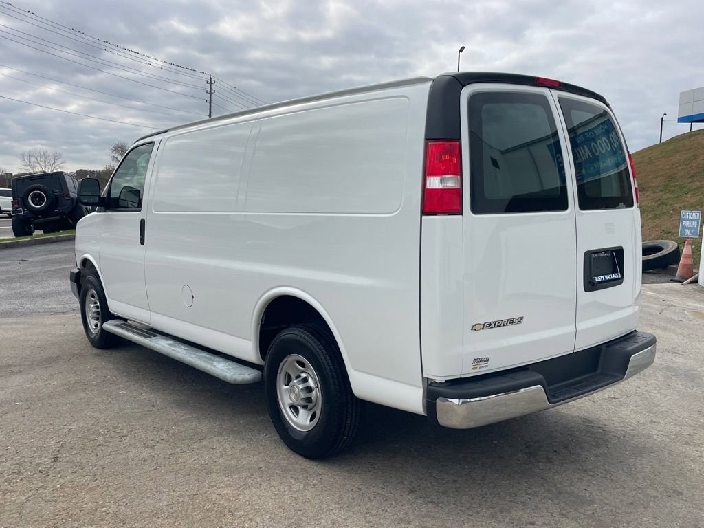 Used 2024 Chevrolet Express 2500 Work Van w/ Driver Convenience Package image 5