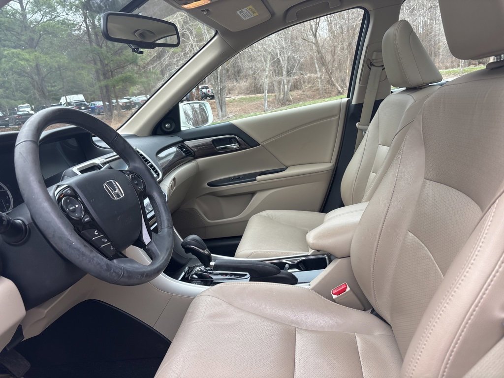 Used 2017 Honda Accord EX-L image 15