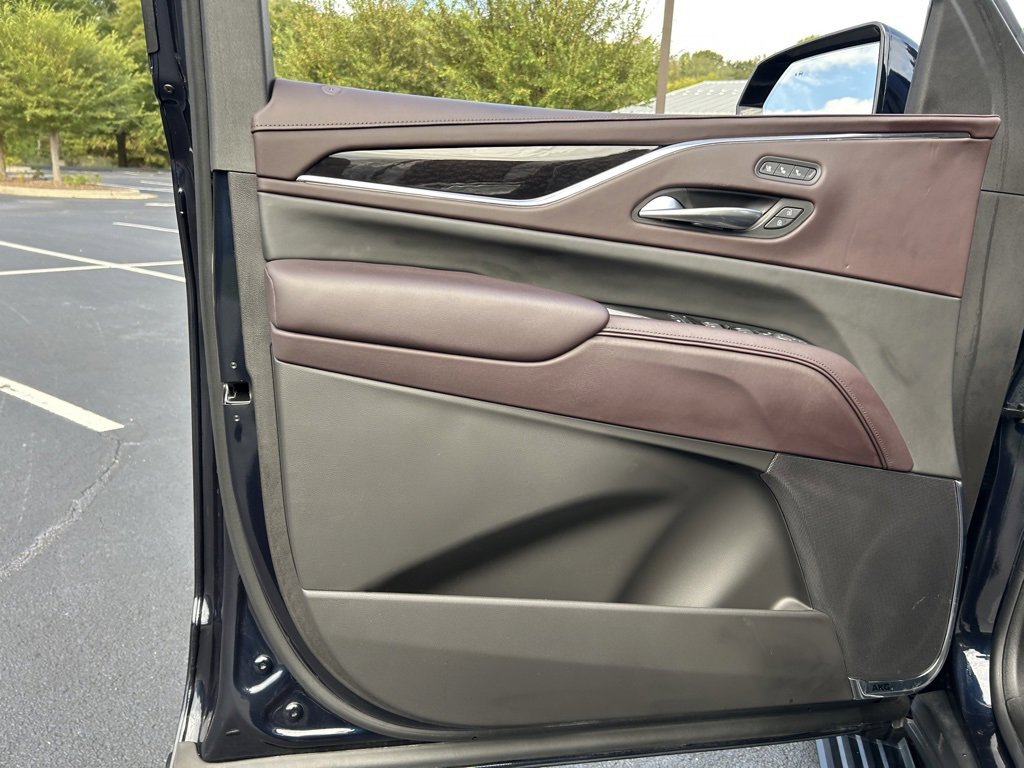 Used 2024 Cadillac Escalade Sport Platinum w/ Heavy-Duty Trailer Package image 60