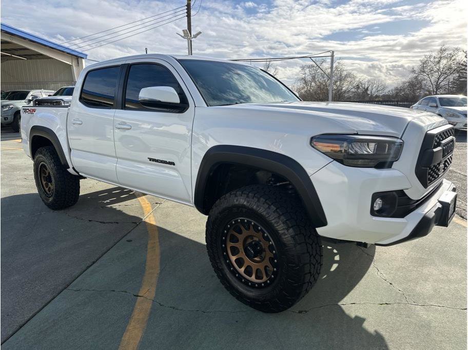 Used 2021 Toyota Tacoma TRD Off-Road image 6