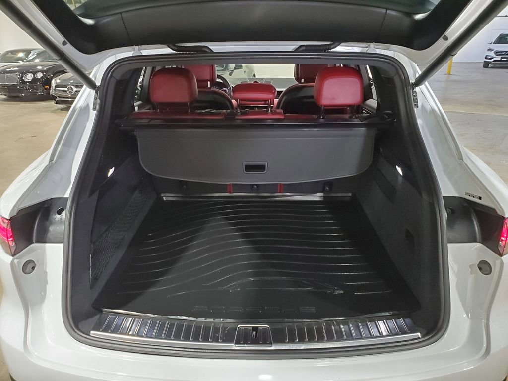 Used 2022 Porsche Cayenne image 46
