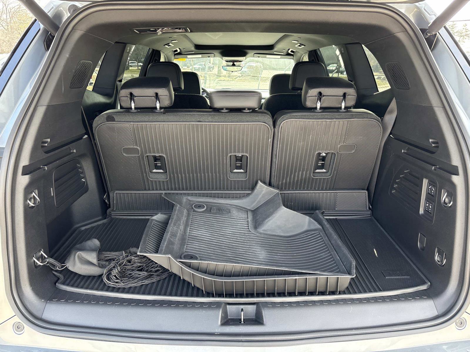 Certified 2025 Buick Enclave Avenir w/ Super Cruise Package image 13