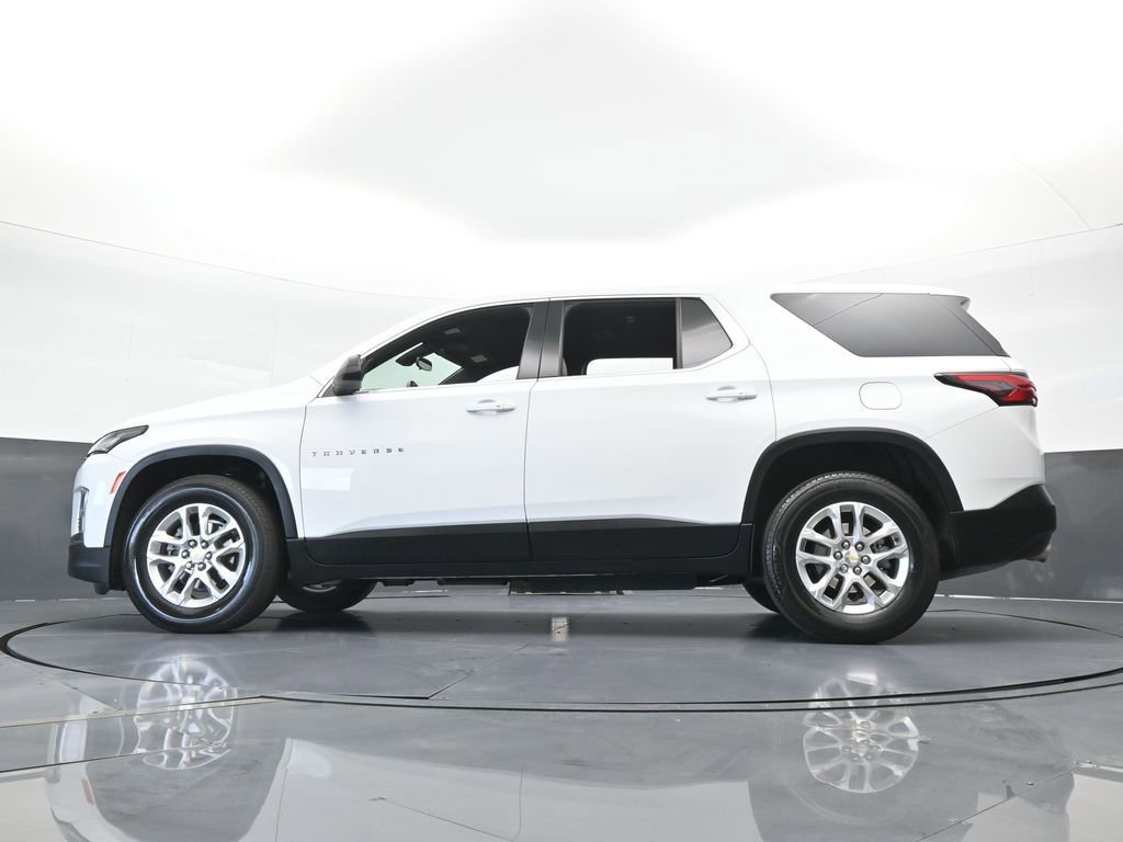 Used 2022 Chevrolet Traverse LS image 59