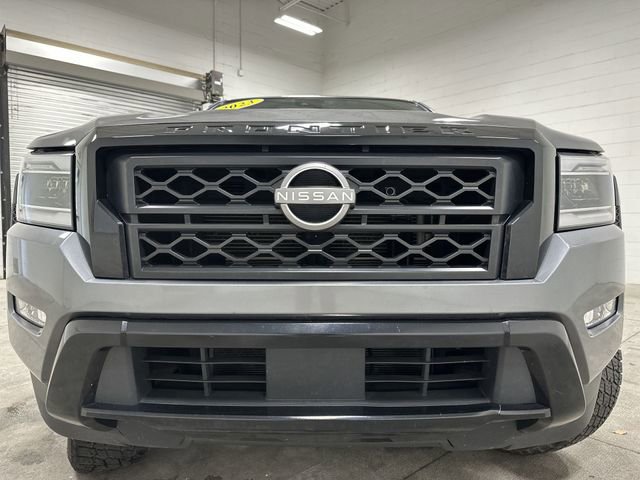 Used 2023 Nissan Frontier SV w/ Midnight Edition Package RWD image 10