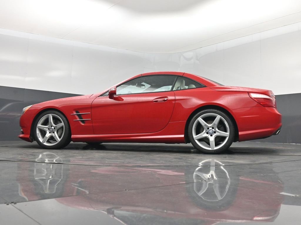 Used 2013 Mercedes-Benz SL 550 image 33