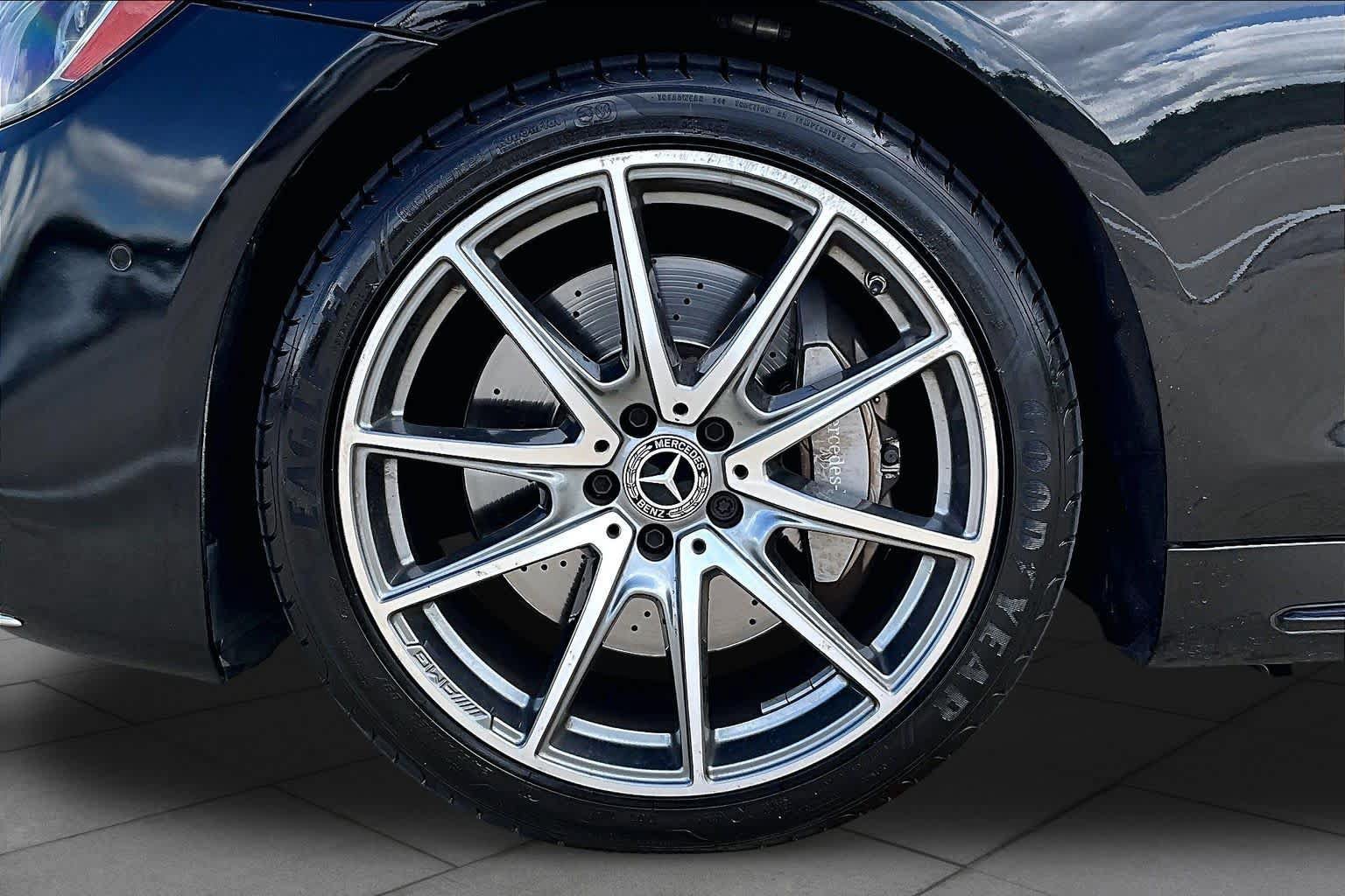 Used 2018 Mercedes-Benz S 560 Sedan image 11