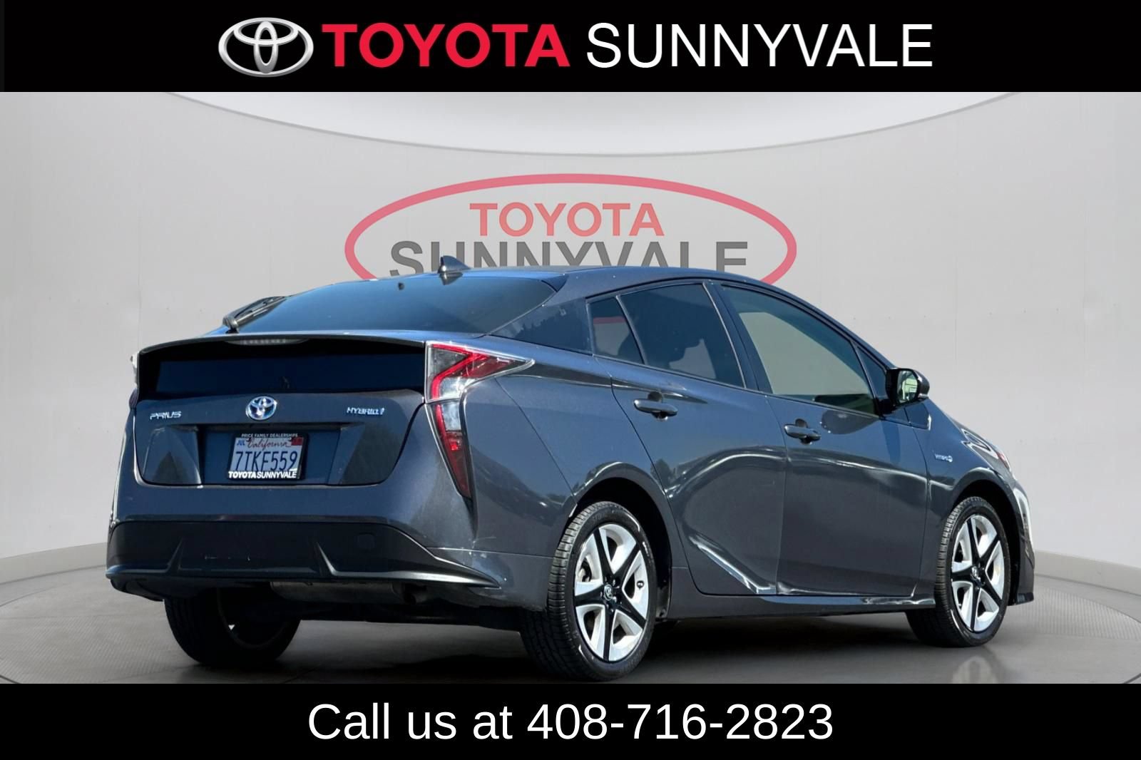 Used 2016 Toyota Prius Three Touring FWD image 3