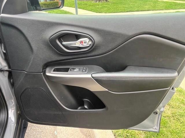 Used 2021 Jeep Cherokee Latitude Lux image 18