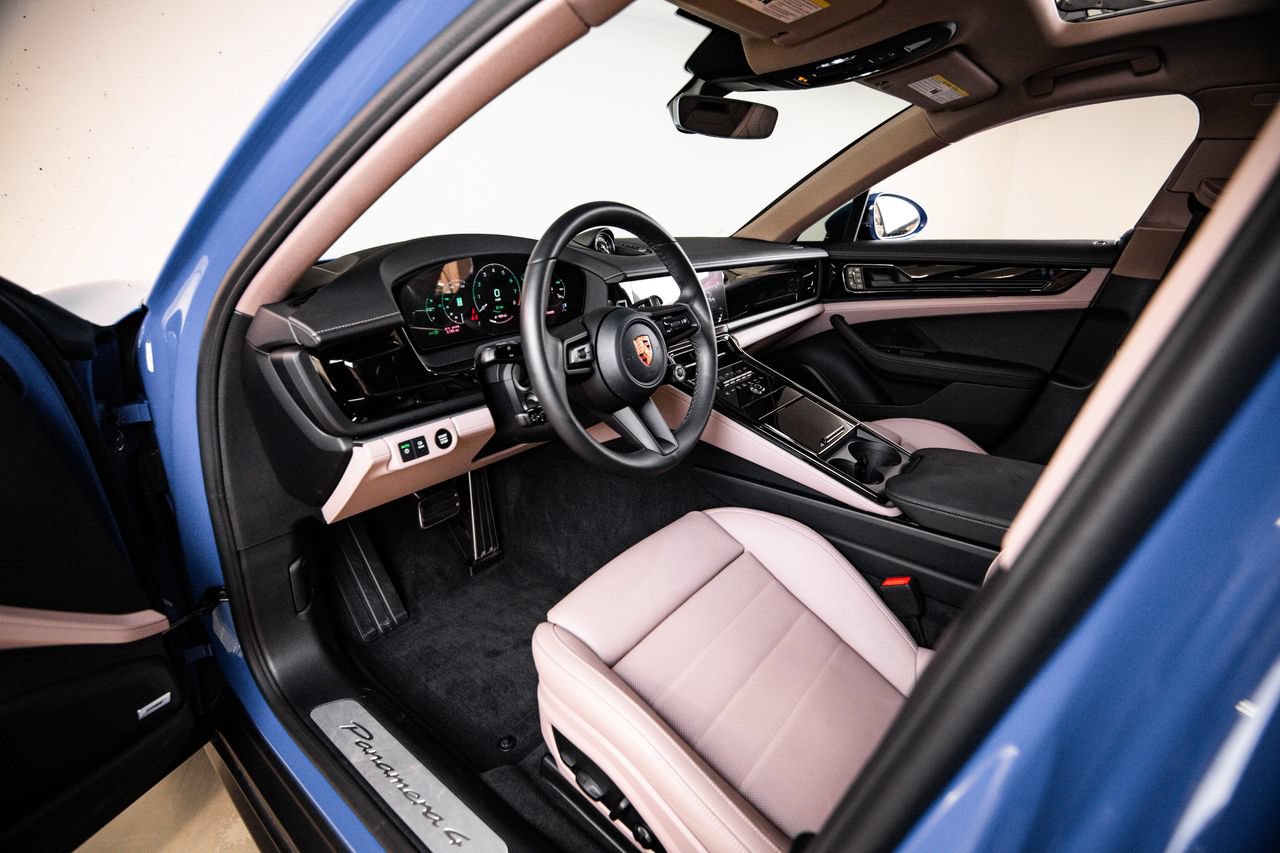 Certified 2026 Porsche Panamera 4 E-Hybrid AWD/4WD image 4