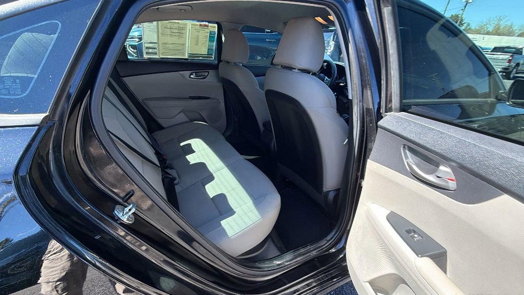 Used 2020 Kia Forte LXS image 18