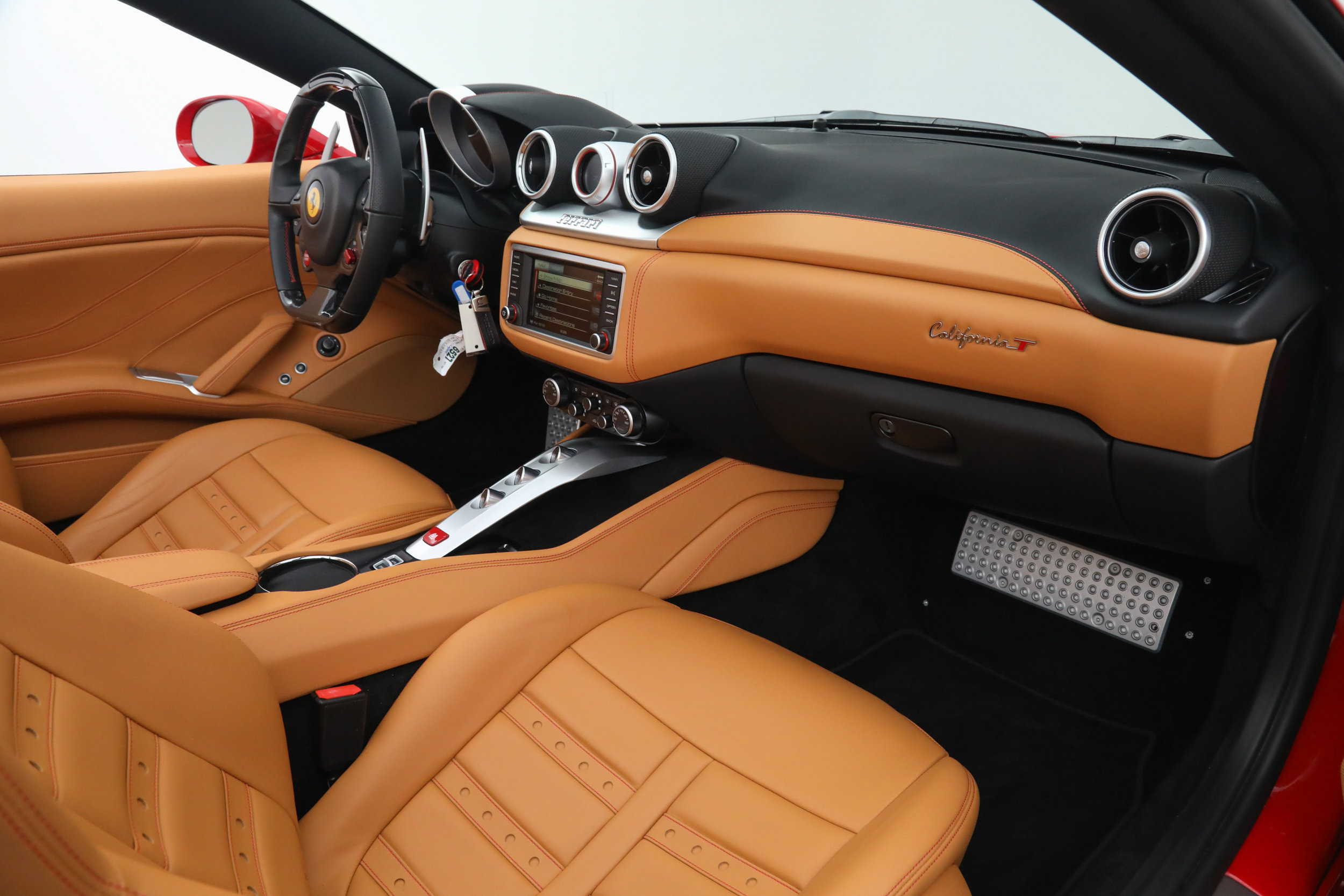 Certified 2017 Ferrari California T image 21