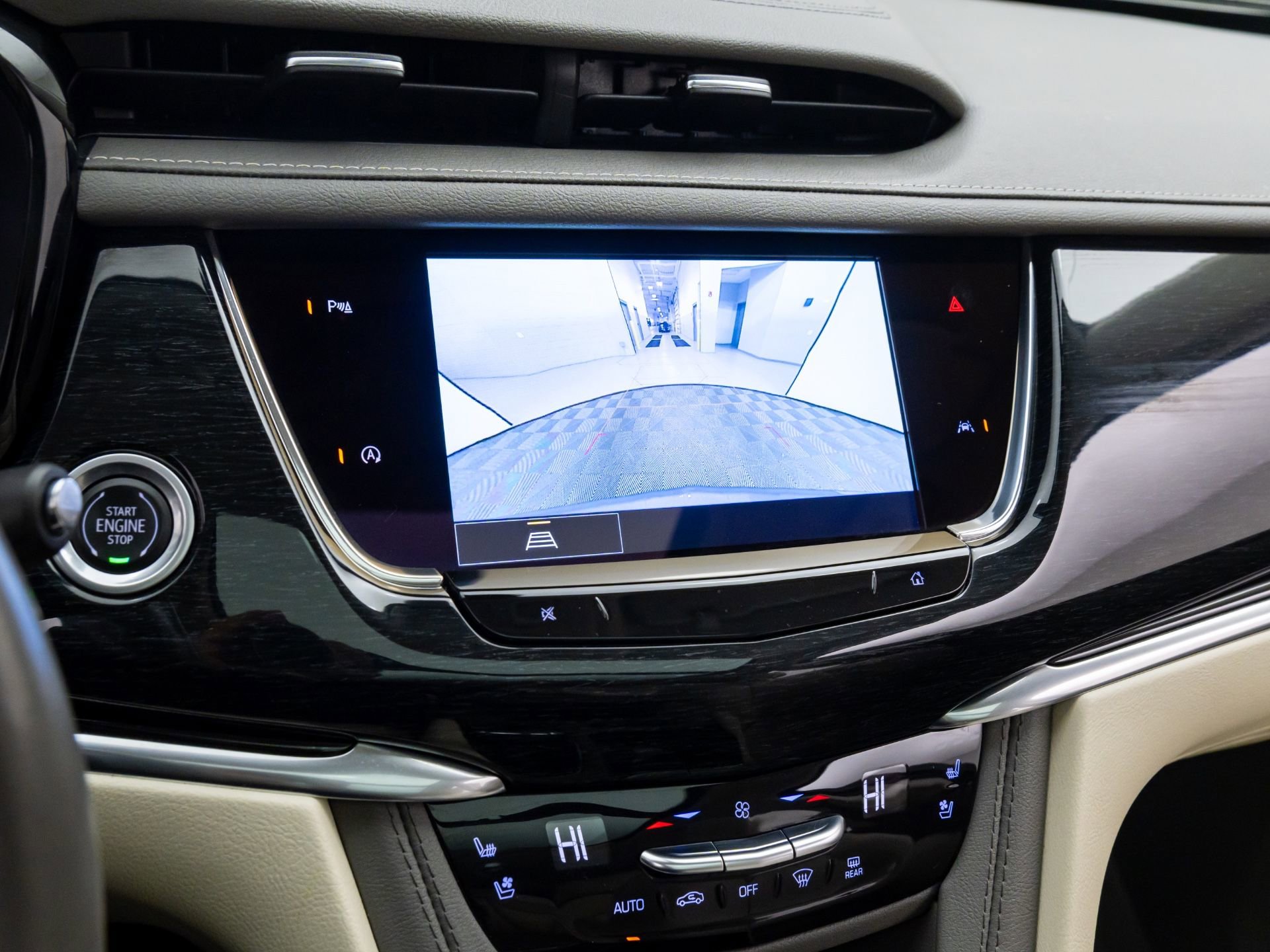 Certified 2023 Cadillac XT6 Premium Luxury image 27