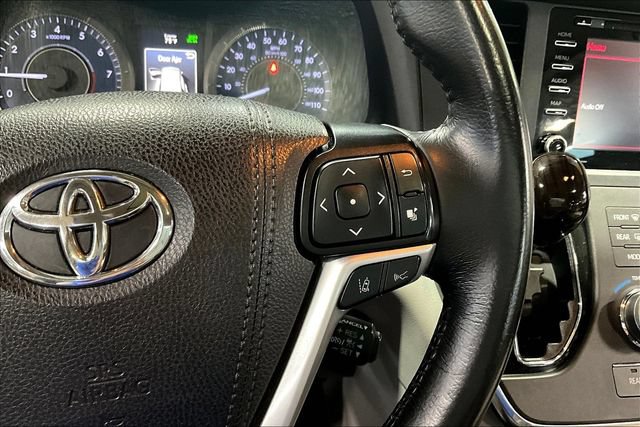 Used 2019 Toyota Sienna XLE FWD image 12